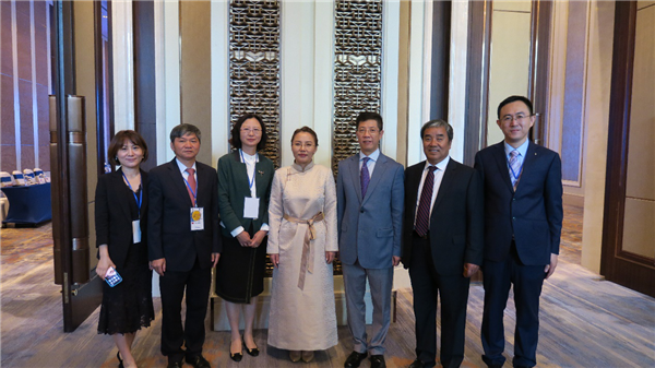 中國公證協(xié)會(huì)秘書長(zhǎng)曹陽率團(tuán)赴蒙古出席國際公證聯(lián)盟亞委會(huì)第九次會(huì)議并訪問日本