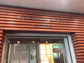 香港人士要抵押內(nèi)地房產(chǎn)給銀行用于貸款怎么辦理律師見證婚姻家庭成員聲明書？