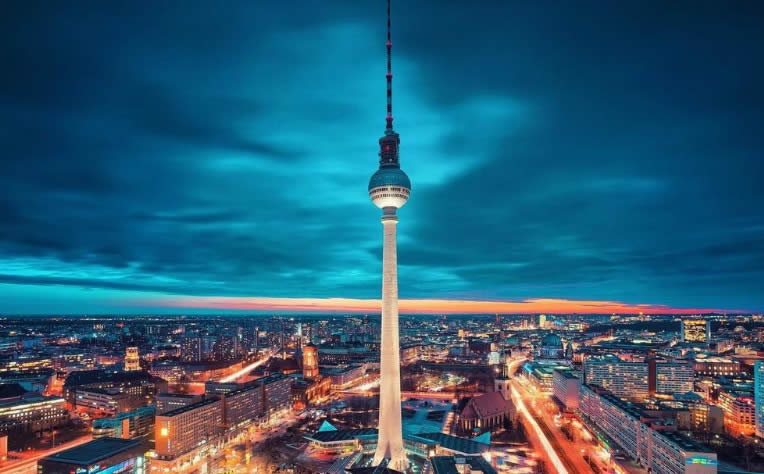 中國(guó)大學(xué)出具的學(xué)士學(xué)位證書公證認(rèn)證用于在德國(guó)辦理入職手續(xù)之用