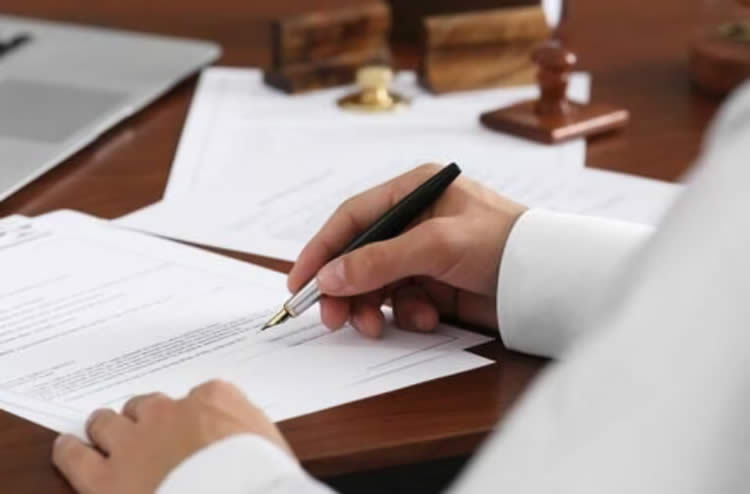 BVI公司投資中國(guó)設(shè)立公司怎么在香港辦理主體資格證明公證呢？