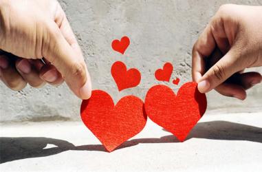 在香港辦理離婚的內(nèi)地人現(xiàn)要在內(nèi)地復(fù)婚如何做香港轉(zhuǎn)遞公證呢？