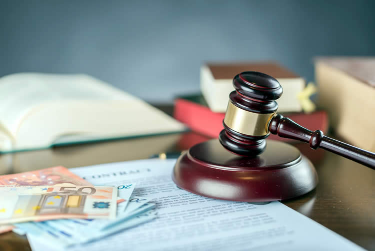 內(nèi)地出生的香港人要繼承父母在香港的遺產(chǎn)如何辦理中國出生公證及認(rèn)證呢？