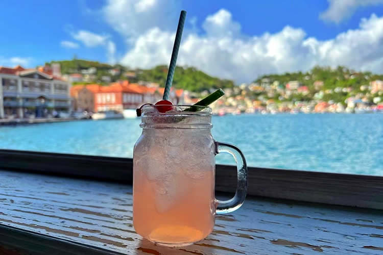 改過兩次名的香港人如何辦理同一人聲明公證書用于在內(nèi)地更改個人信息之用？