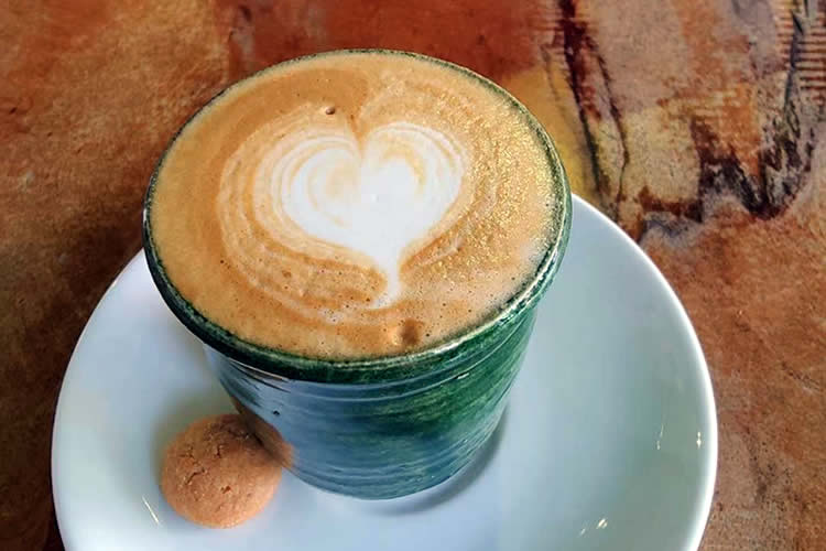 喪偶的香港人現(xiàn)要和前夫在內(nèi)地復(fù)婚如何辦理單身未婚聲明書公證？