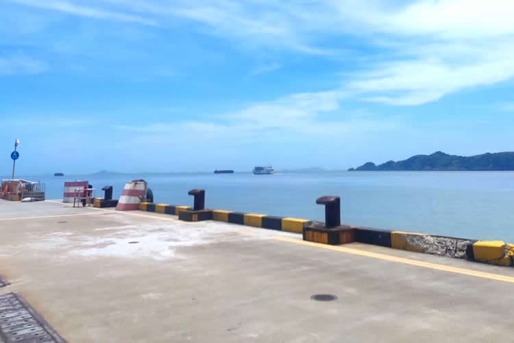 夫妻雙方都是內(nèi)地人現(xiàn)要在內(nèi)地離婚的話，人不去香港可以辦理香港結(jié)婚證公證嗎？