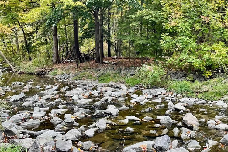 香港結(jié)婚證公證用于內(nèi)地法院離婚可以附雙方的身份證嗎？