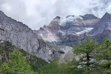 香港人要移民澳大利亞怎么辦理在內(nèi)地汕頭讀書期間的無犯罪記錄證明公證呢？