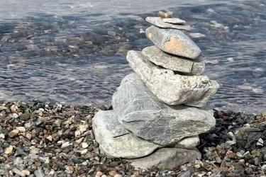 多名香港子女怎么同時(shí)辦理一份放棄繼承遺產(chǎn)聲明書公證并加蓋轉(zhuǎn)遞章呢？