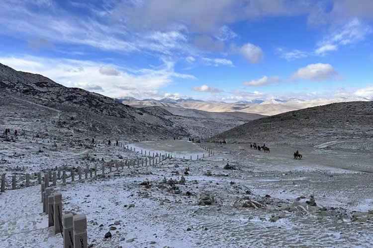 香港家事法庭出具的絕對(duì)離婚判令遺失了要如何補(bǔ)領(lǐng)用于內(nèi)地再婚呢？