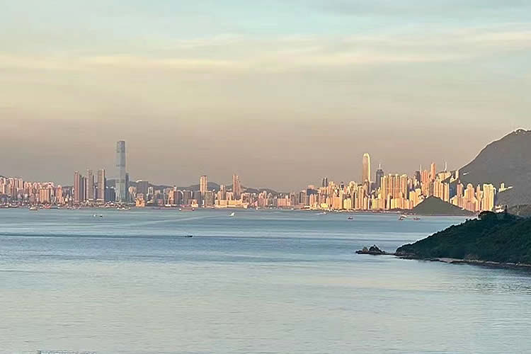 內地妻子怎么辦理港籍丈夫的死亡公證書及外交部認證用于香港處理遺產呢？