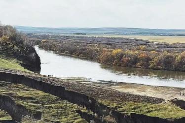 香港身份證與內地出生證明的名字不一致要如何辦理中英文出生公證書用于申請外國永居？
